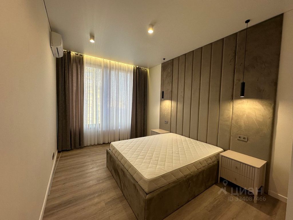 m. Aminyevskaya: Apartment, 3-rooms