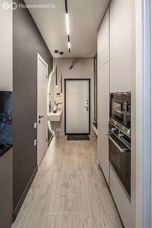 m. ZIL: Apartment, 1-rooms