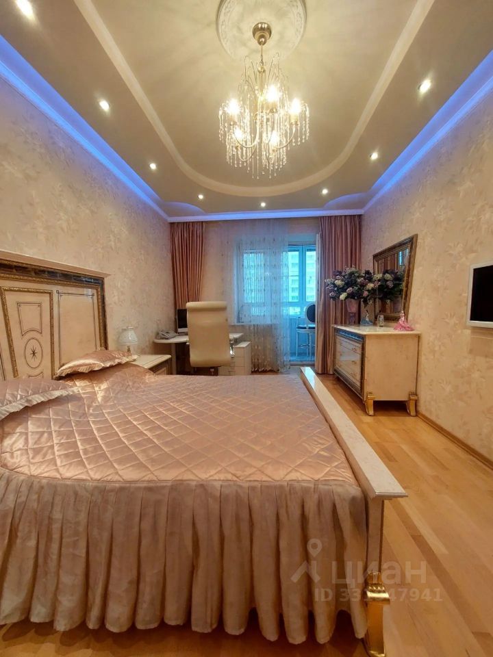 m. Yugo-Zapadnaya: Apartment, 3-rooms