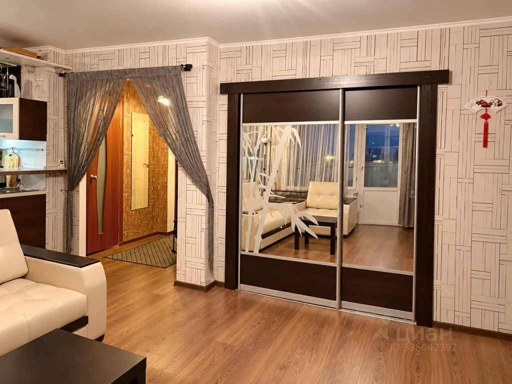 m. Ploschad trekh vokzalov: Apartment, 1-rooms