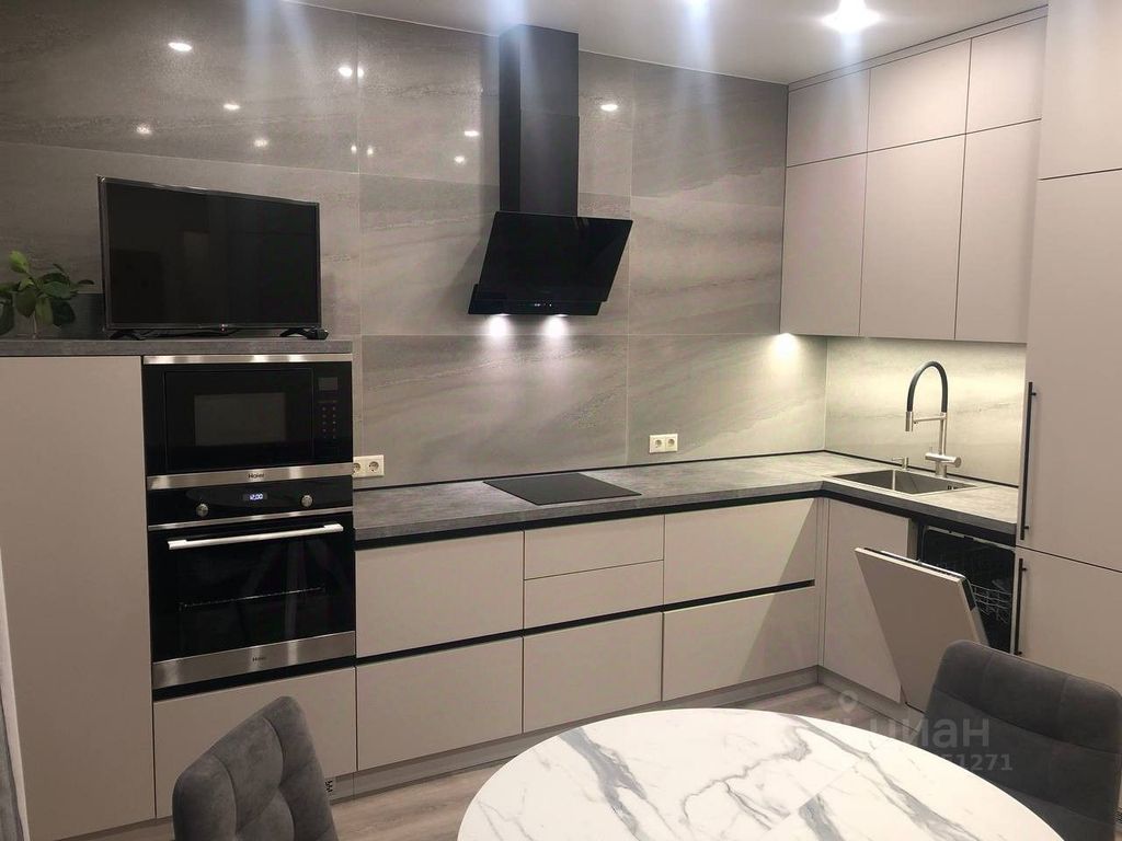 m. Trikotazhnaya: Apartment, 1-rooms