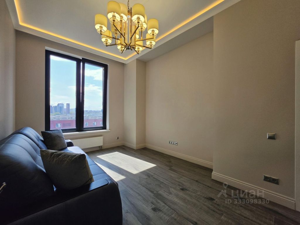 m. ZIL: Apartment, 1-rooms