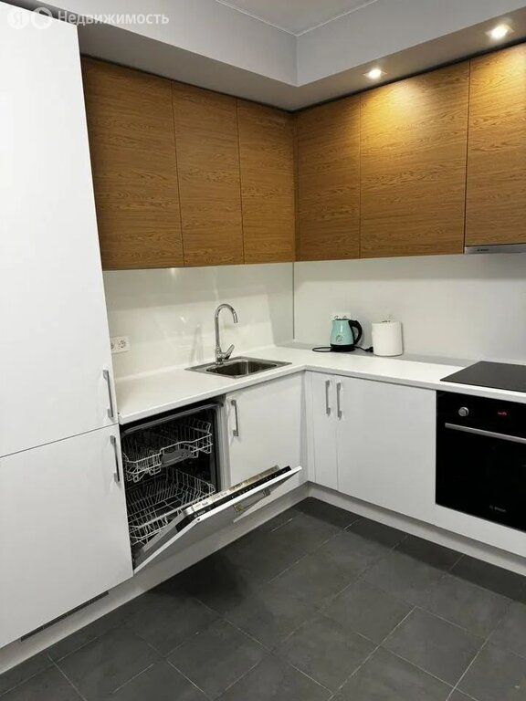 m. ZIL: Apartment, 1-rooms