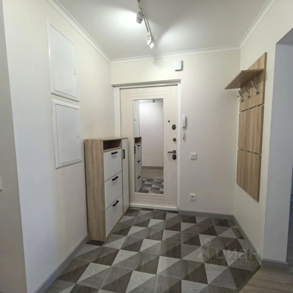 m. Bulvar Dmitriya Donskogo: Apartment, 2-rooms