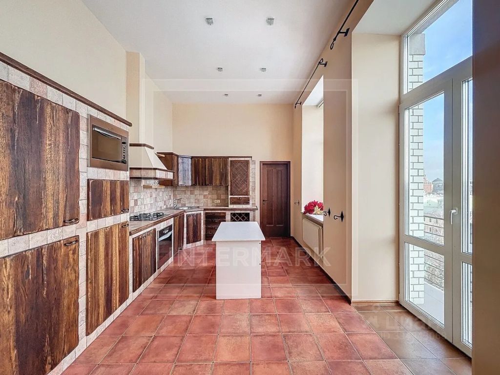 m. Borovitskaya: Apartment, 5-rooms