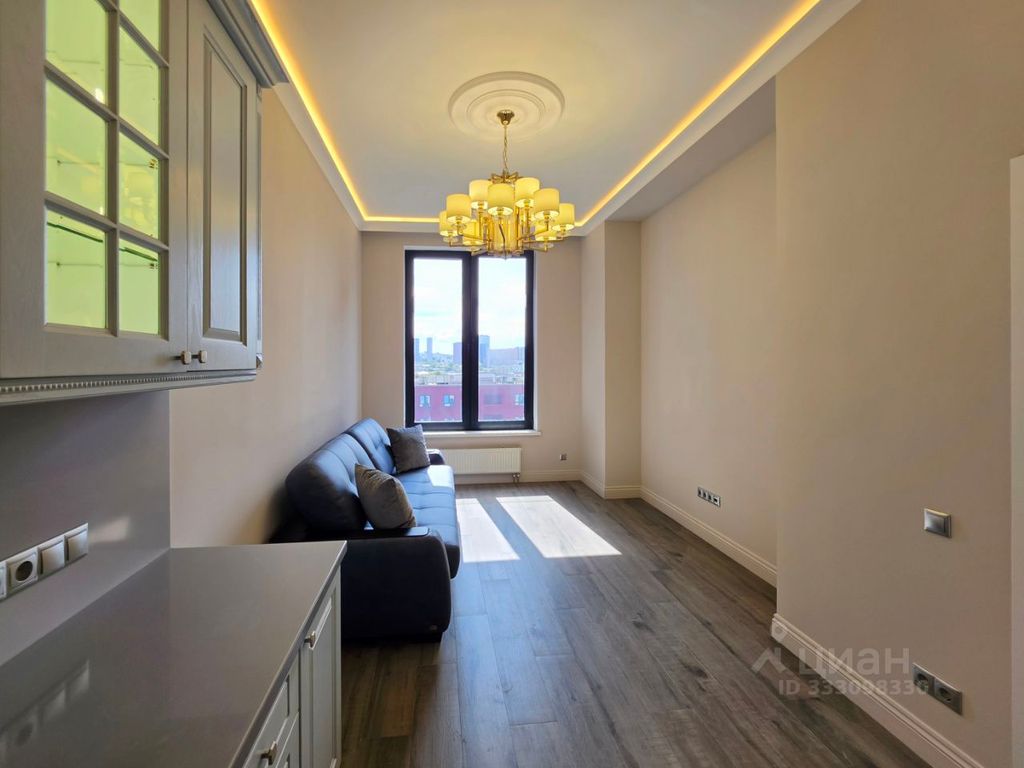 m. ZIL: Apartment, 1-rooms