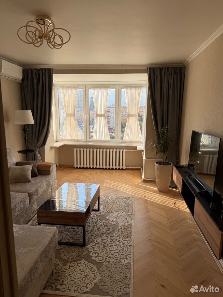 m. Ulitsa 1905 goda: Apartment, 2-rooms