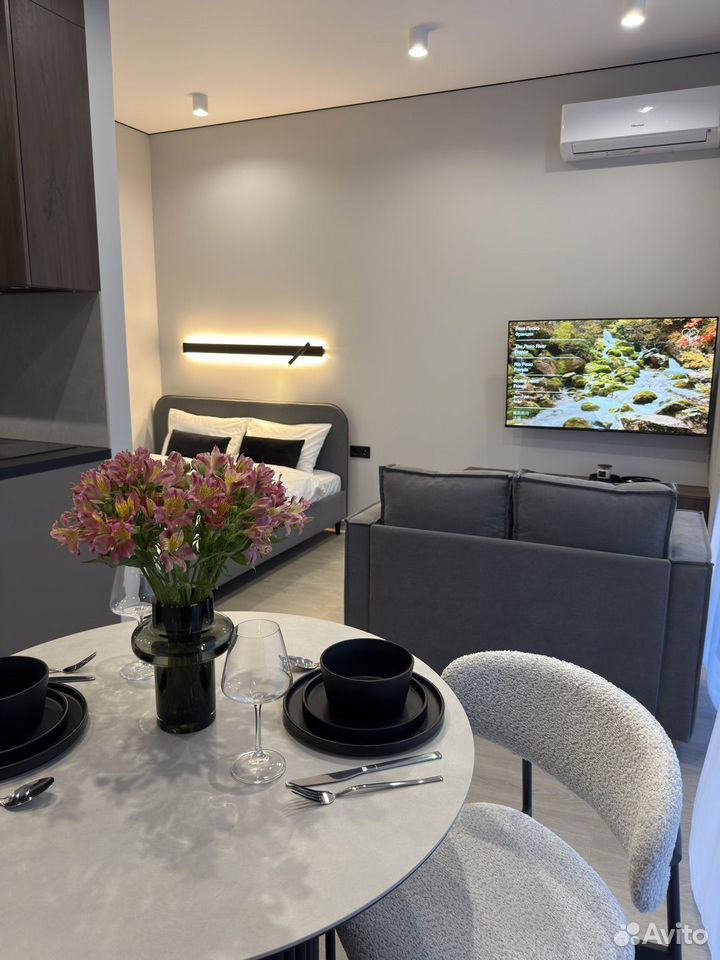 m. Zorge: Apartment, studio