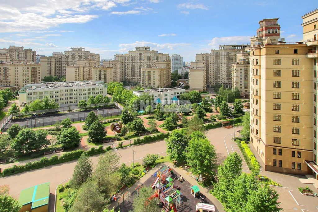 m. Lomonosovsky prospekt: Apartment, 3-rooms