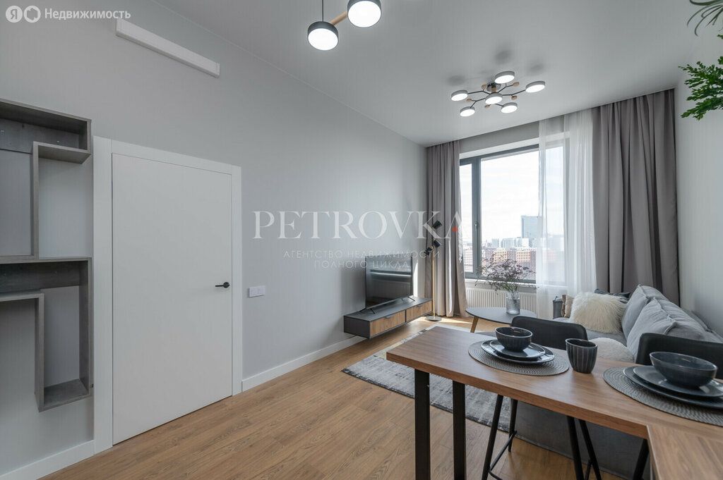 m. Verkhnie Kotly: Apartment, 2-rooms