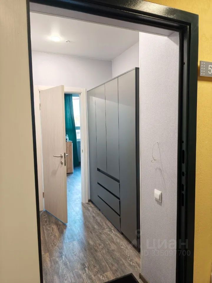 m. Krasnogorskaya: Apartment, studio