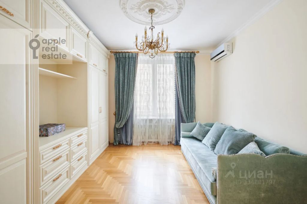 m. Park Pobedy: Apartment, 2-rooms