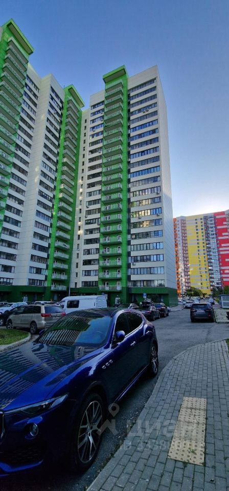 m. Pionerskaya: Apartment, 2-rooms