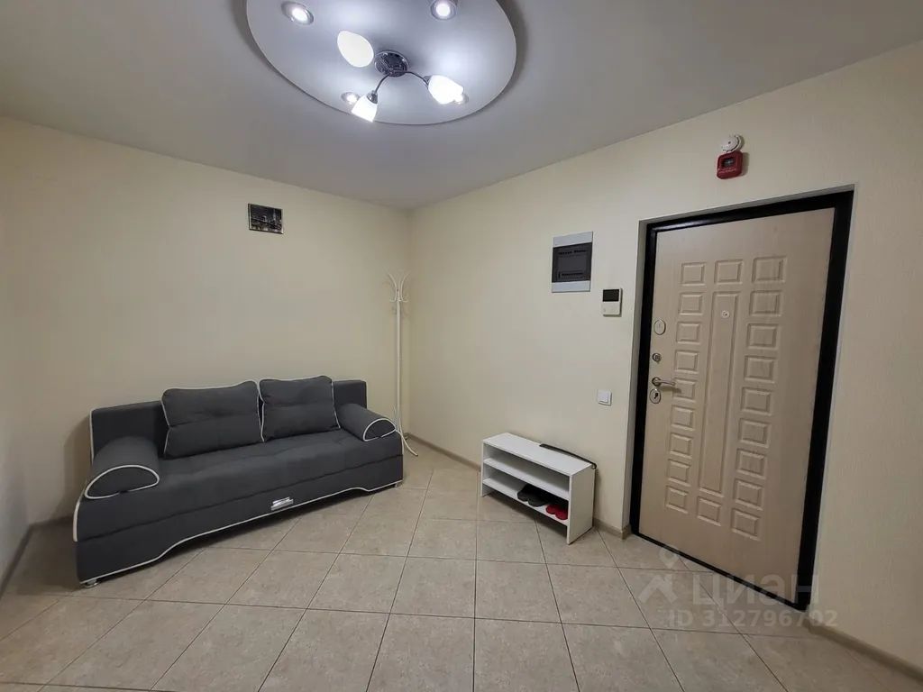 m. Myakinino: Apartment, 2-rooms