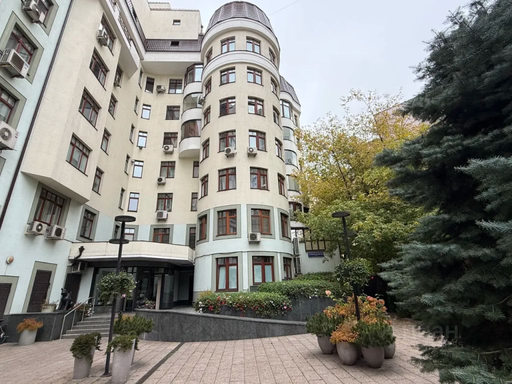 m. Mayakovskaya: Apartment, 3-rooms