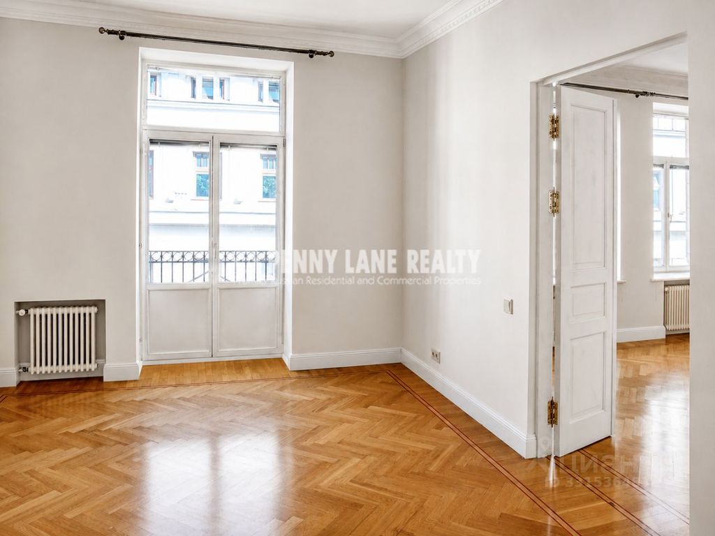 m. Aleksandrovsky sad: Apartment, 4-rooms