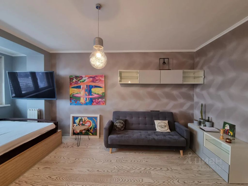 m. Rabochy Poselok: Apartment, studio