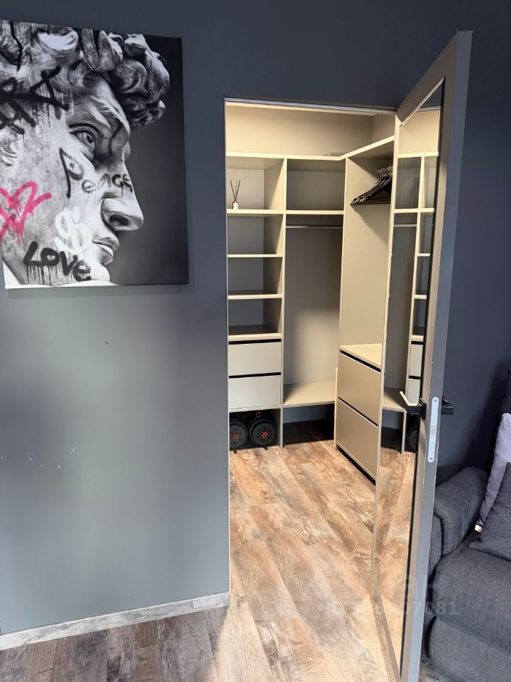 m. Molodezhnaya: Apartment, 2-rooms