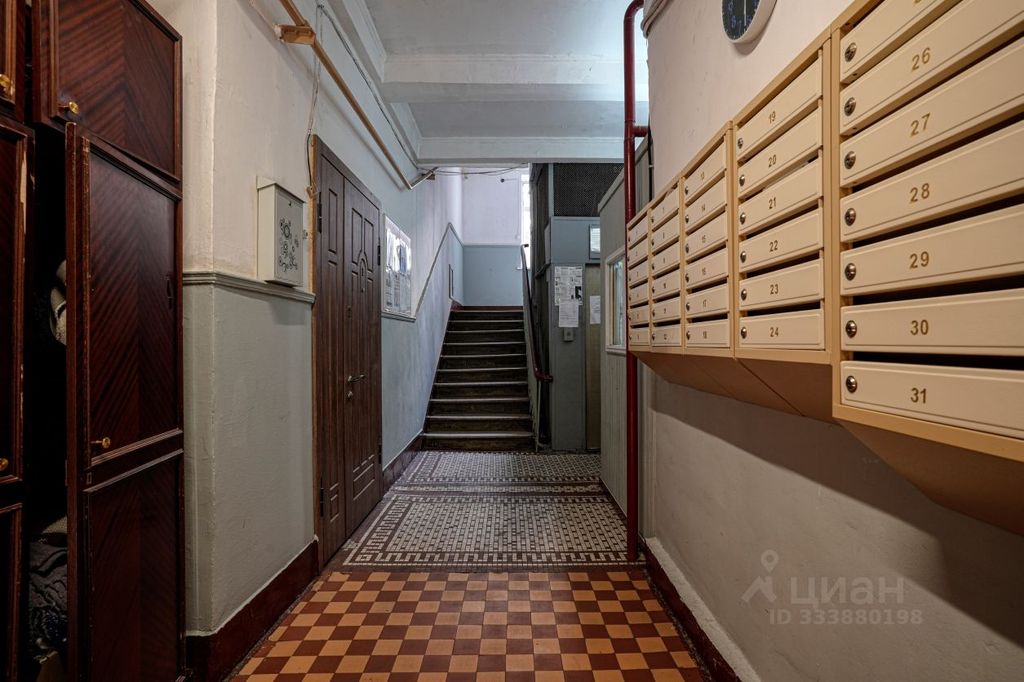 m. Shabolovskaya: Apartment, 2-rooms