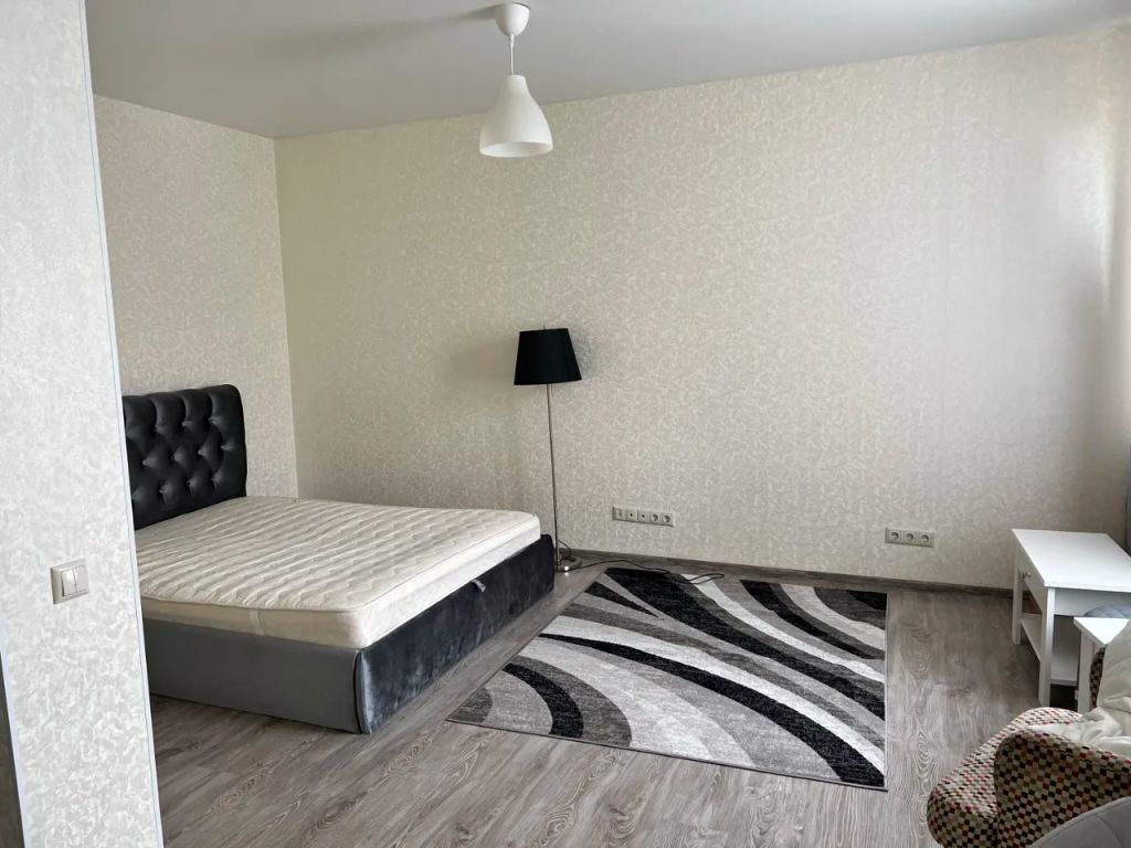 m. Narodnoe Opolchenie: Apartment, 1-rooms