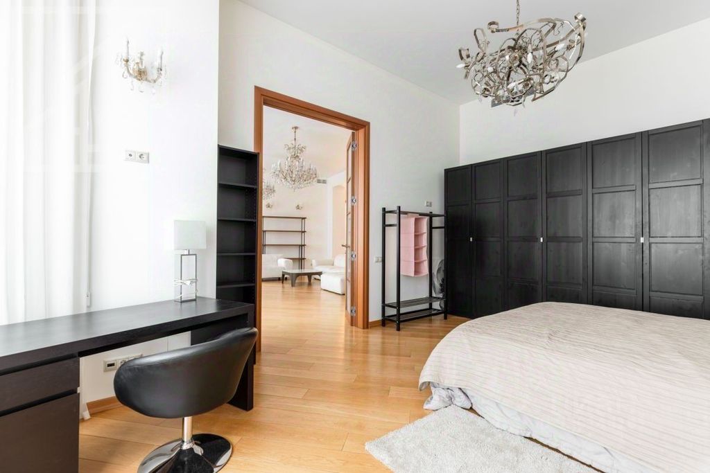 m. Okhotny ryad: Apartment, 3-rooms