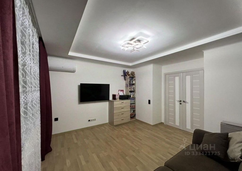 m. Ploschad trekh vokzalov: Apartment, 2-rooms