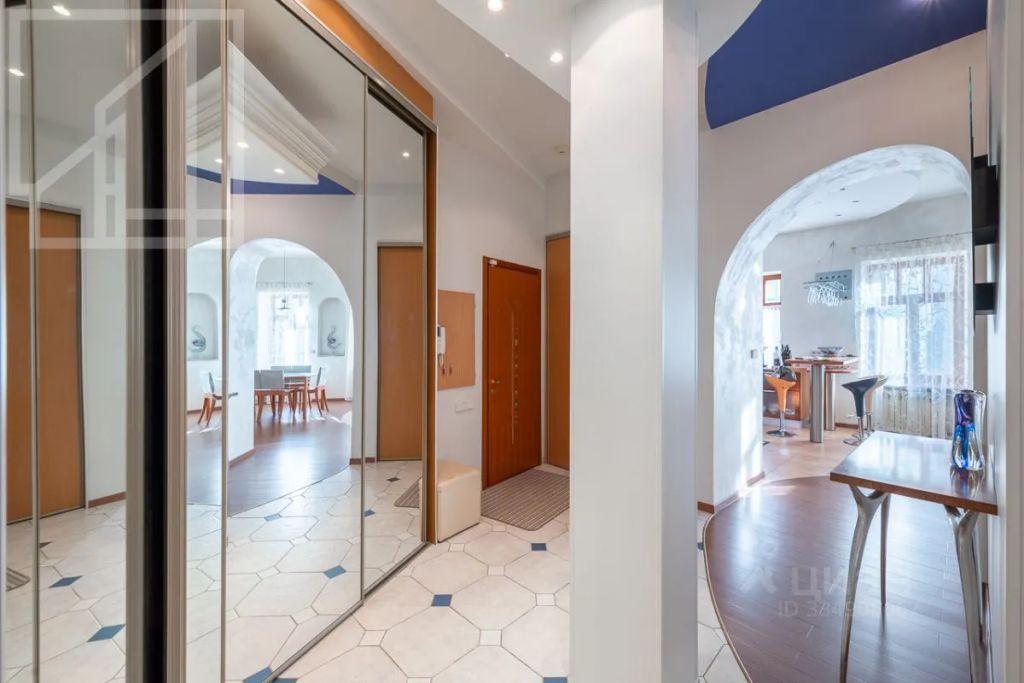 m. Trubnaya: Apartment, 3-rooms