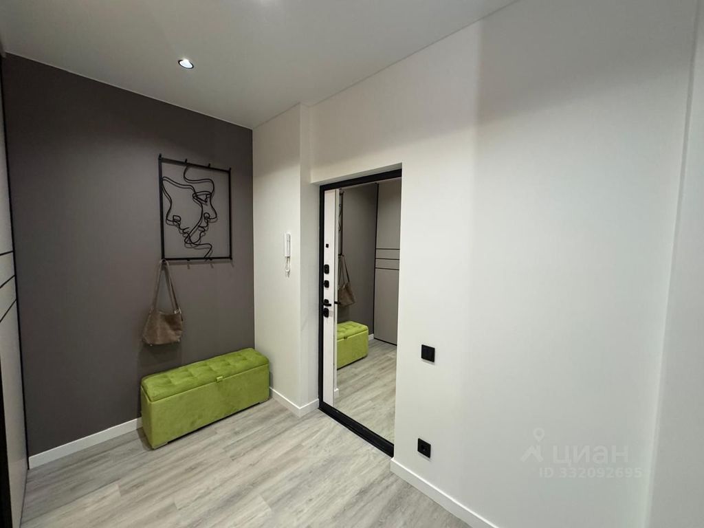 m. Pavshino: Apartment, 2-rooms