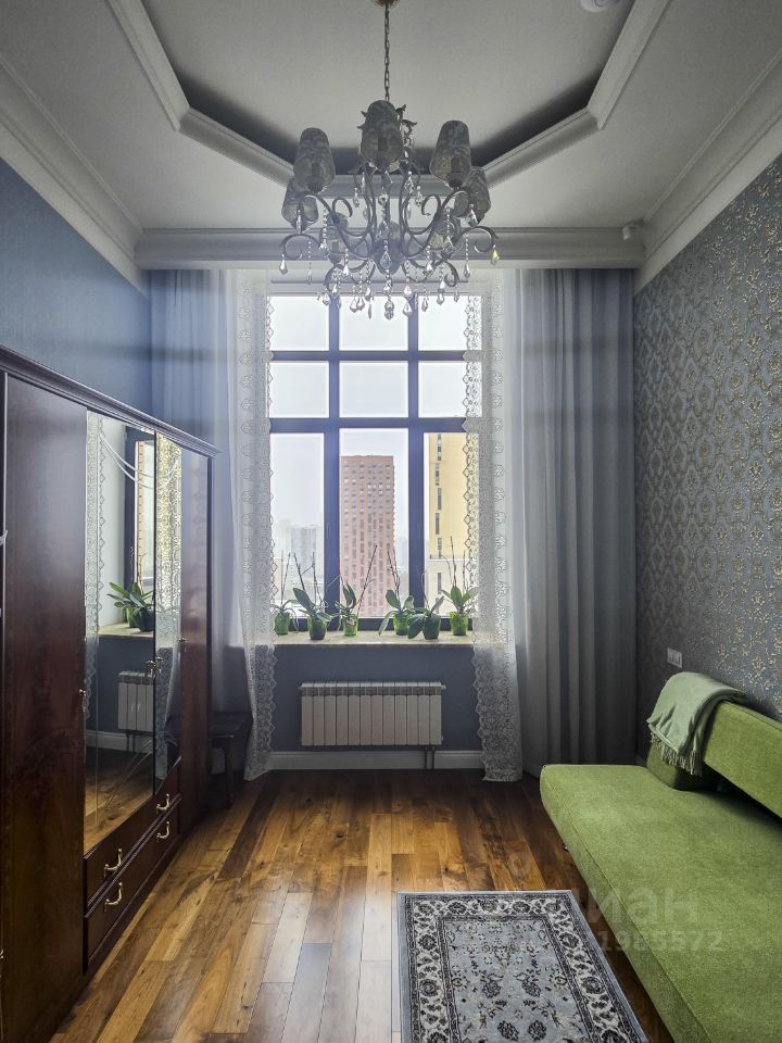 m. Molodezhnaya: Apartment, 3-rooms