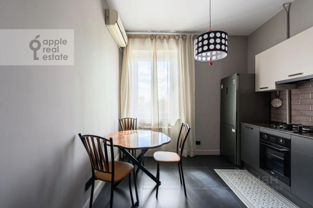 m. Krasnopresnenskaya: Apartment, 2-rooms