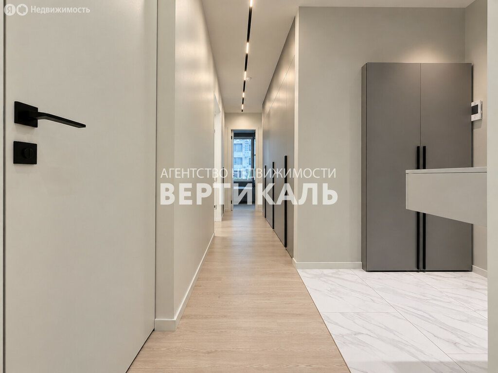 m. Spartak: Apartment, 3-rooms