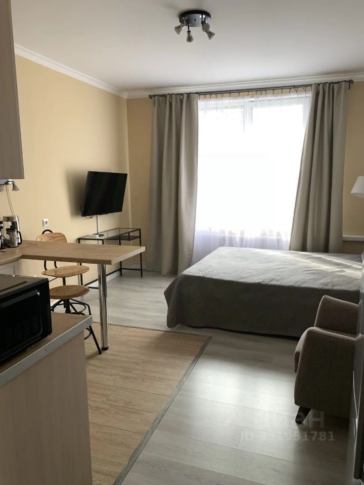 m. Strogino: Apartment, studio