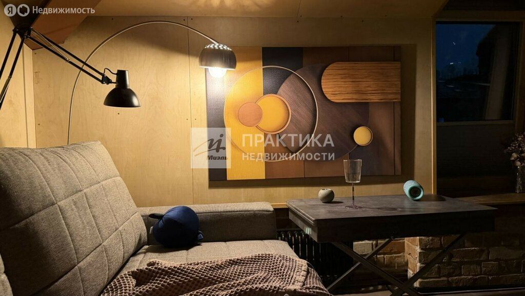 m. Verkhnie Kotly: Apartment, 3-rooms