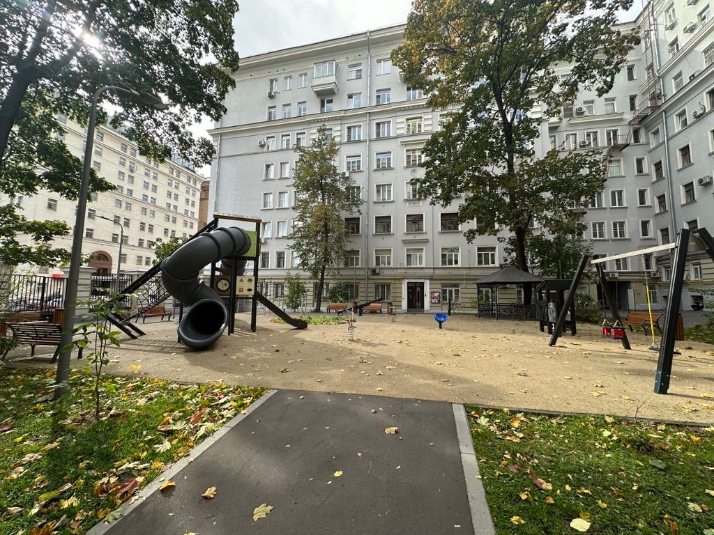 m. Ploschad trekh vokzalov: Apartment, 2-rooms