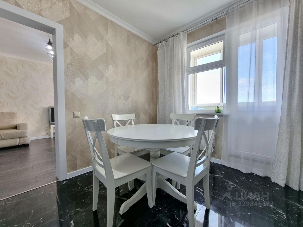 m. Molzhaninovo: Apartment, 3-rooms