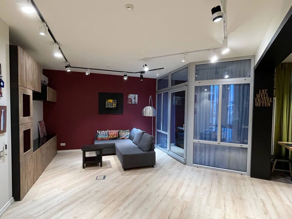 m. Molodezhnaya: Apartment, 2-rooms