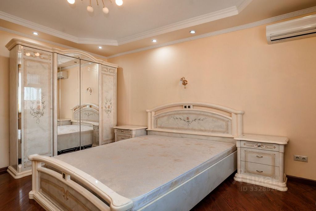 m. Khimki: Apartment, 2-rooms