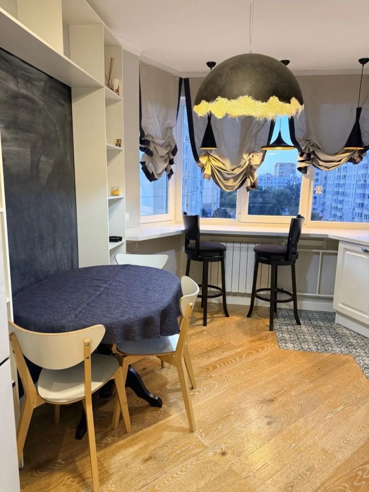 m. Ulitsa Milashenkova: Apartment, 2-rooms