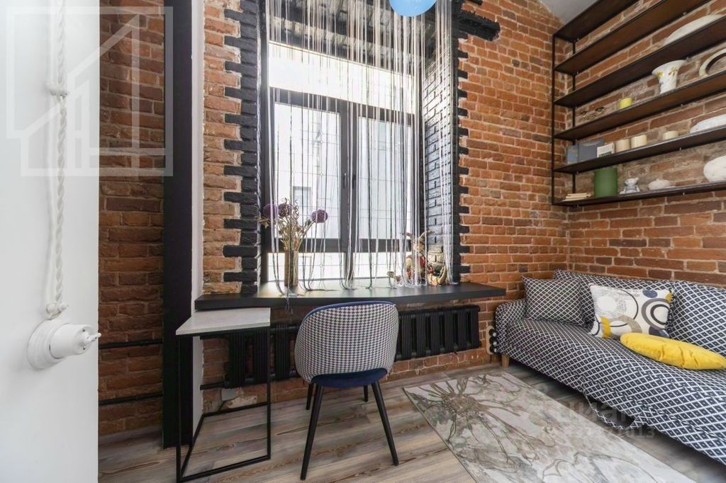 m. Kuznetsky most: Apartment, 3-rooms