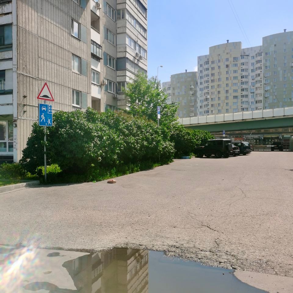 m. Narodnoe Opolchenie: Apartment, studio