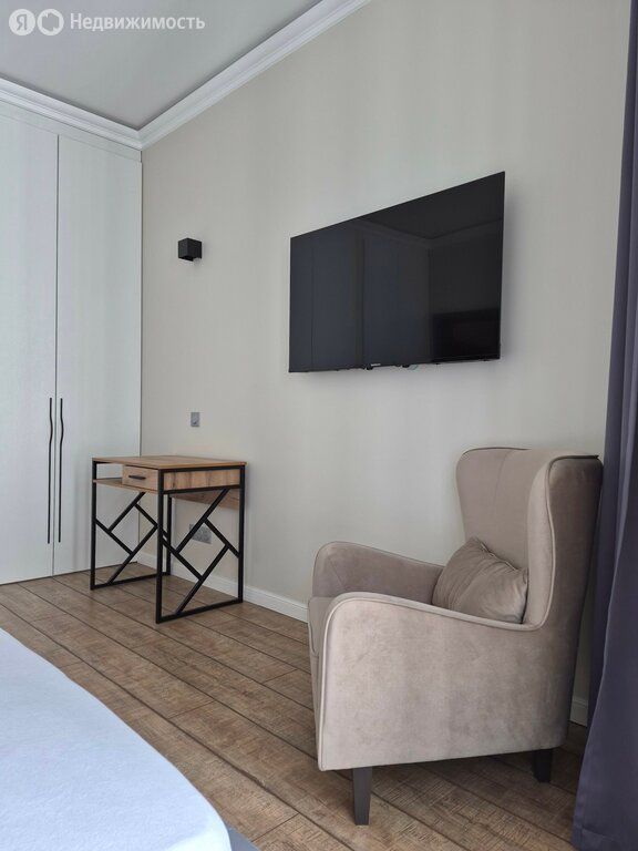 m. Narodnoe Opolchenie: Apartment, 2-rooms