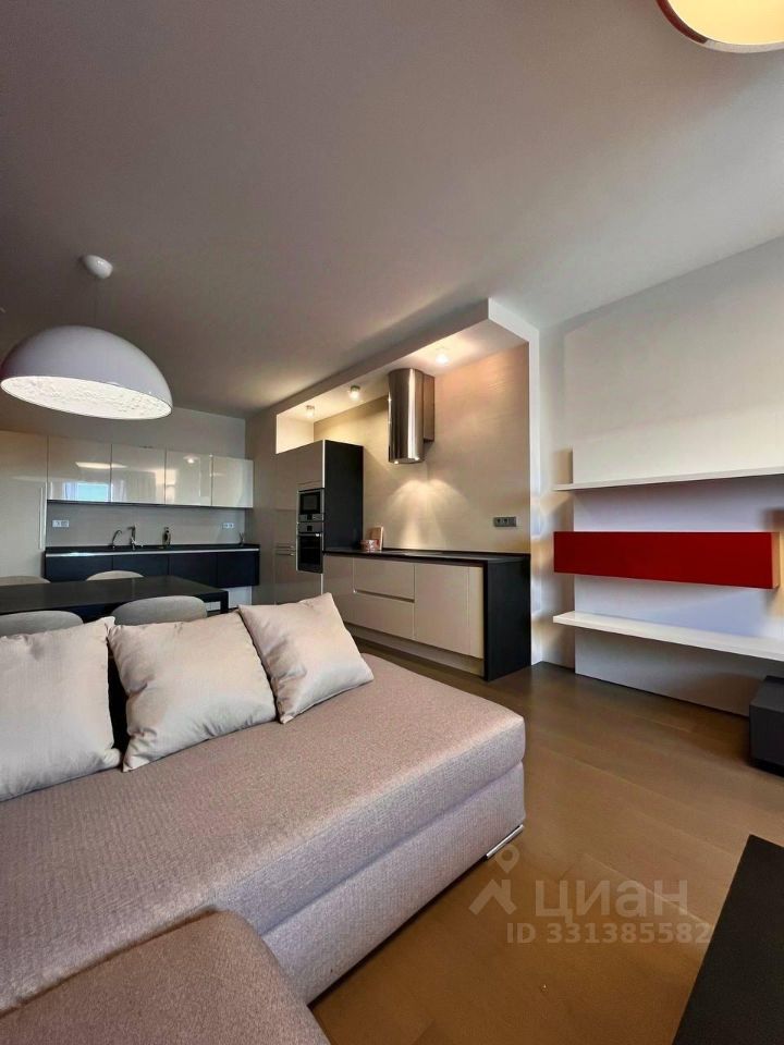 m. Oktyabrskoe pole: Apartment, 2-rooms