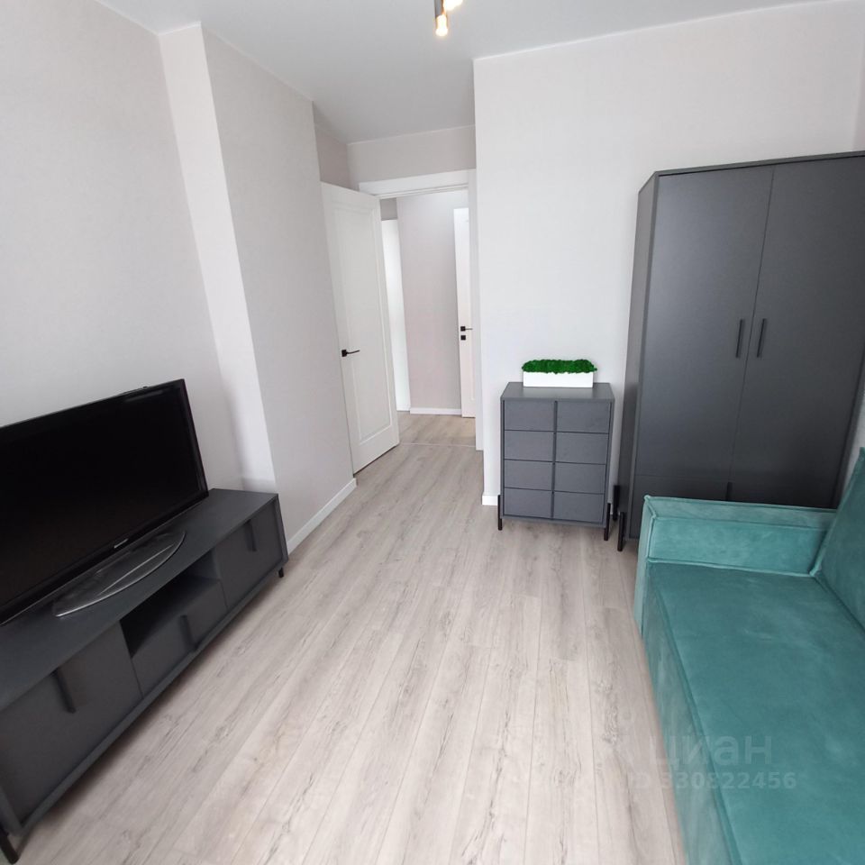 m. Strogino: Apartment, 2-rooms