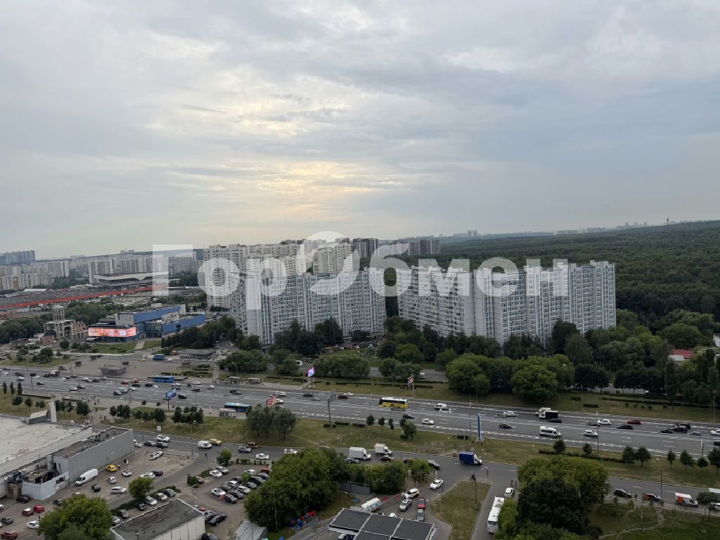 m. Annino: Apartment, 3-rooms