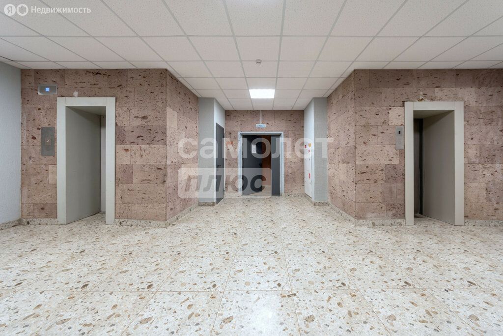 m. Nagornaya: Apartment, studio