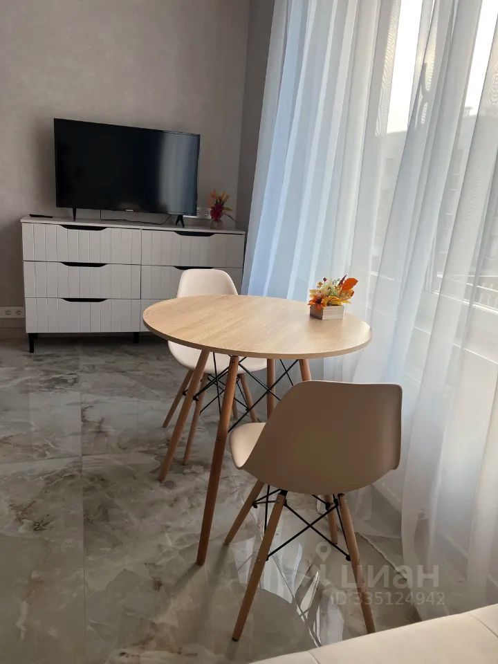 m. Anikeevka: Apartment, studio