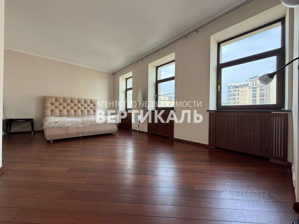 m. Smolenskaya: Apartment, 3-rooms