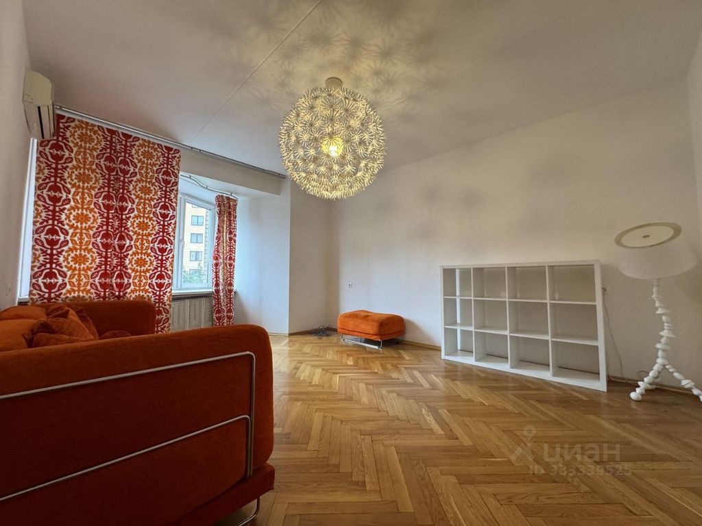 m. Smolenskaya: Apartment, 2-rooms