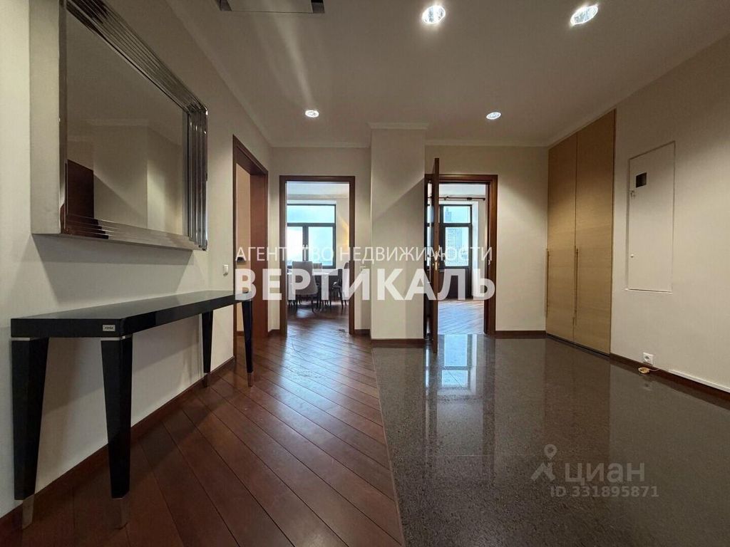 m. Smolenskaya: Apartment, 3-rooms