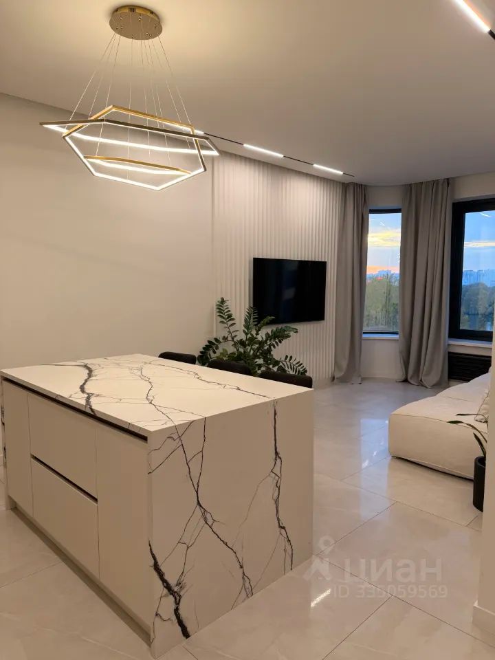 m. Trikotazhnaya: Apartment, 2-rooms